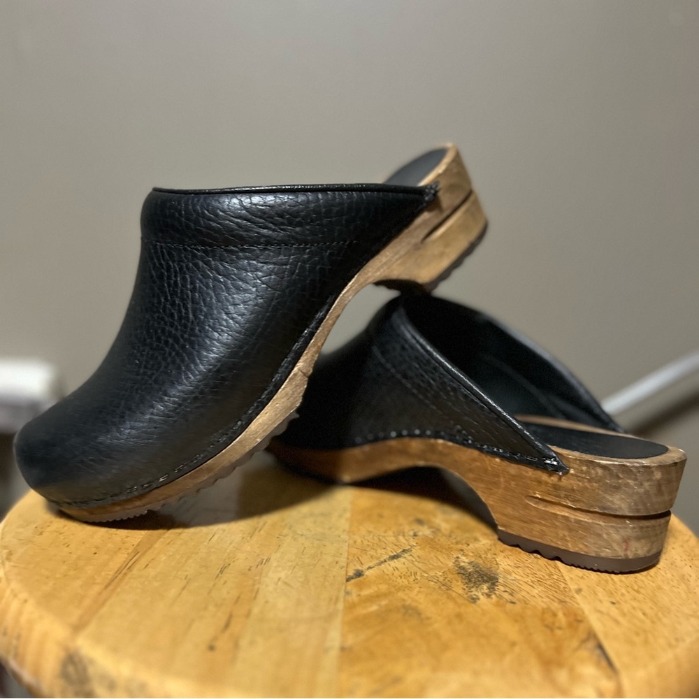 Sanita Classis Danish Clogs Black Leather Wood Sole EU 38 US Women 7